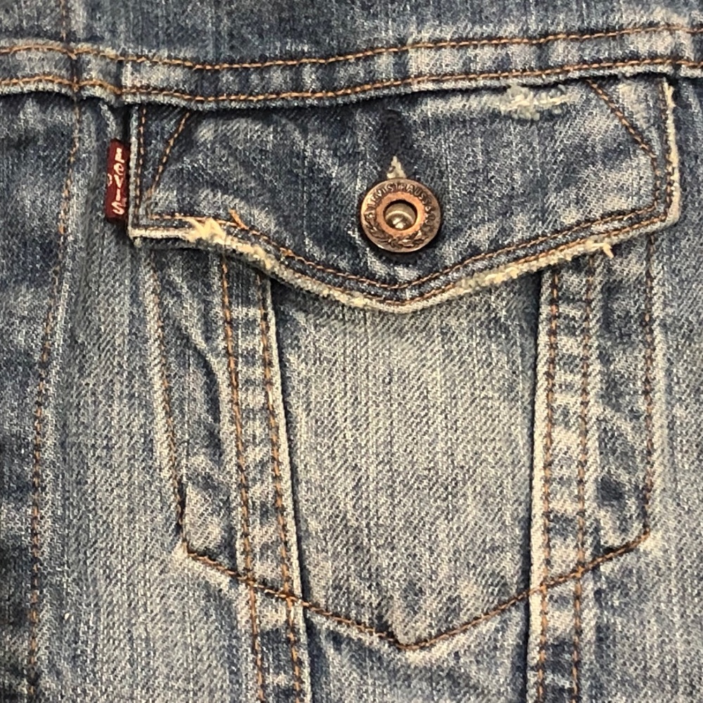 Levis Women's denim jacket size Medium Blue - Picture 4 of 5